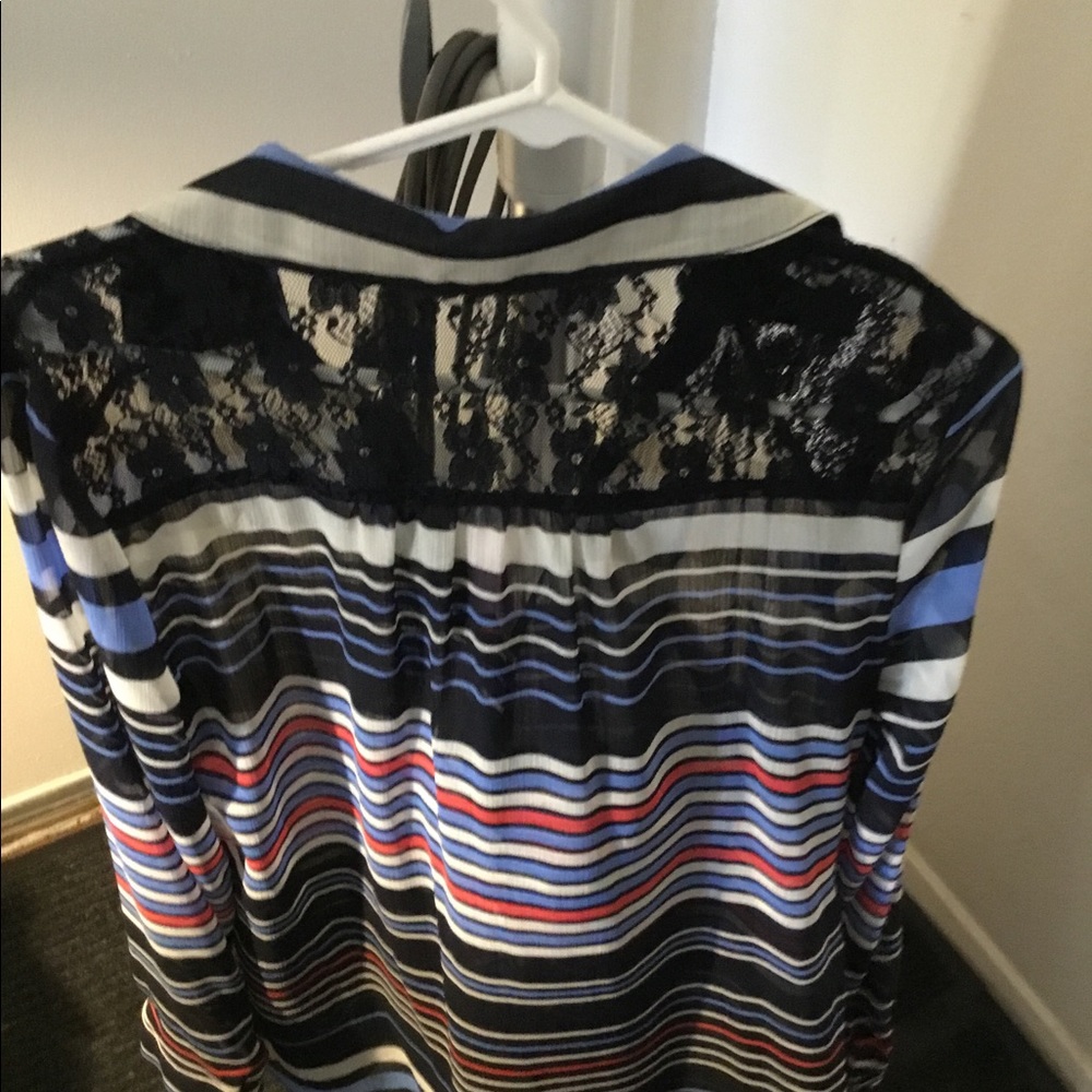 Blouse - Picture 2 of 3